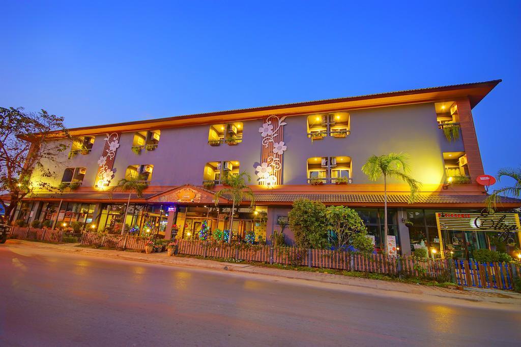 The Corner Hotel (Adults Only) Chiang Rai Exterior photo