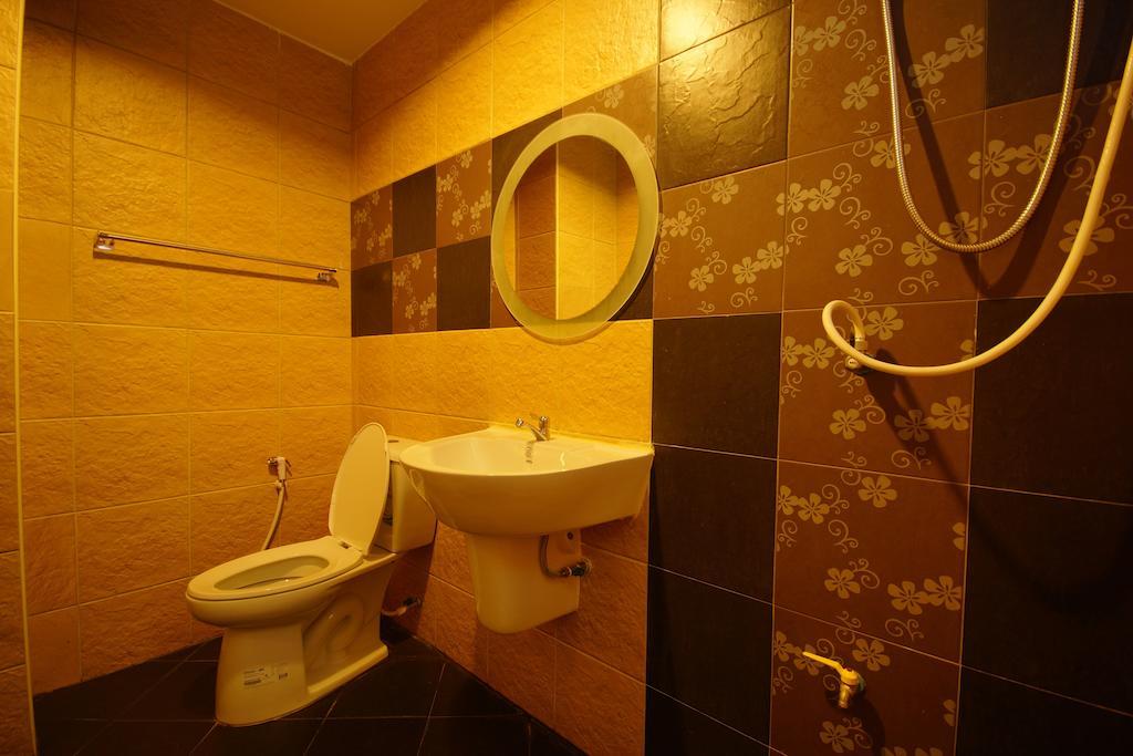 The Corner Hotel (Adults Only) Chiang Rai Room photo