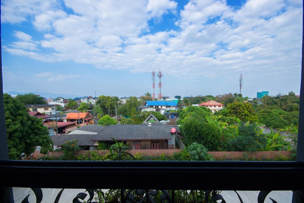 The Corner Hotel (Adults Only) Chiang Rai Exterior photo