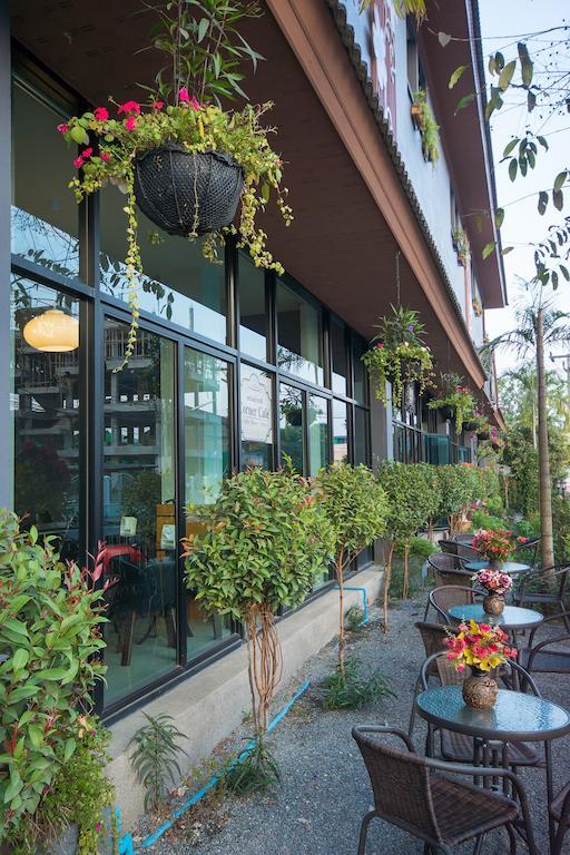 The Corner Hotel (Adults Only) Chiang Rai Exterior photo
