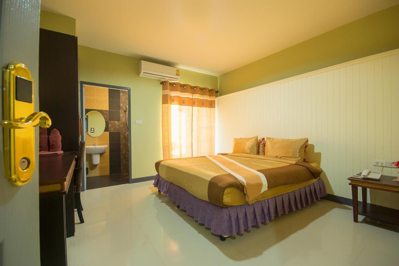 The Corner Hotel (Adults Only) Chiang Rai Exterior photo